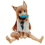 فیگور کیناکو نشسته